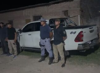 Sorpresa: volvió a su casa y encontró 2 Hilux estacionadas en el patio
