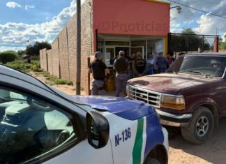 Dealer prevenido: fiaba pero les retenía las tarjetas de débito a sus clientes