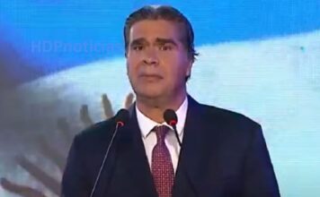 Una torta enorme que se volvió cupcake