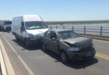 3 vehículos de distinto porte se toparon sobre en el tramo chaqueño del puente General Belgrano.