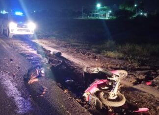 Motociclista murió atropellado por un viejo camión en la ruta 16