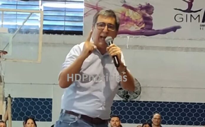 Nuevo Gustavo con el dedito