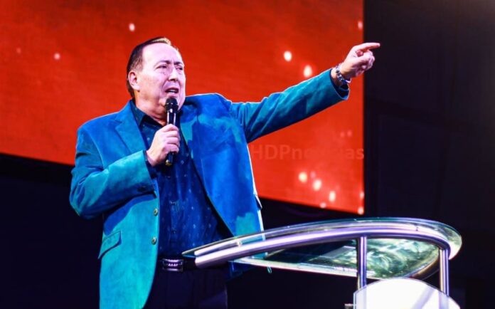 Ledesma en el púlpito