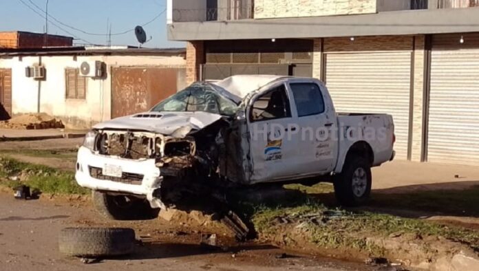 Camioneta estrolada en la Castelli