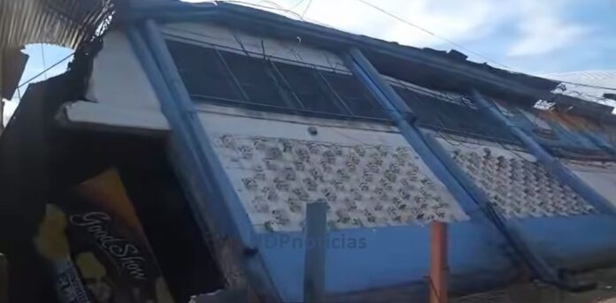 Club Regatas Corrientes derrumbado