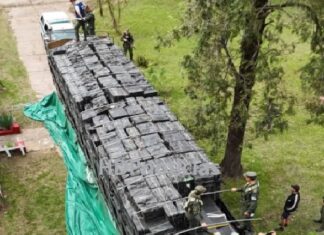 Interceptan camión con 250 mil atados de cigarrillos de contrabando