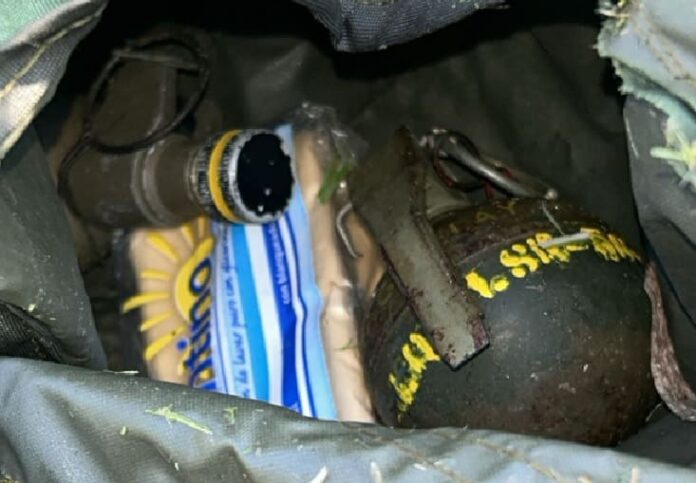 Granadas en la vía pública