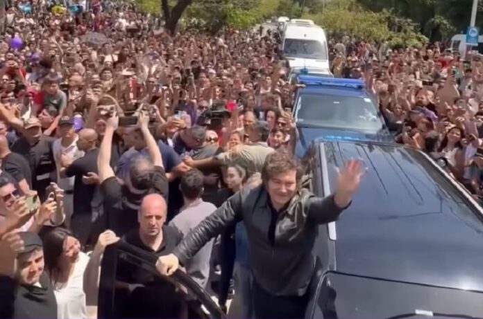 Milei de campaña en Chaco