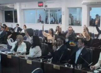 Clarita la cuenta en la Legislatura: 7+7=15