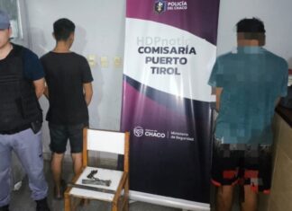2 hermanos se enfrentaron a tiros y cadenazos: la madre los denunció