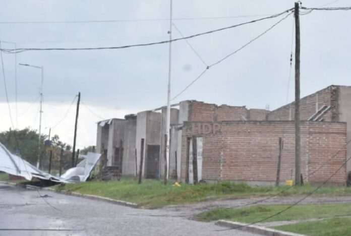 Voladura de techos en Margarita Belén