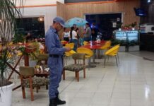 Chipacitos con “gusto feo” en Carrefour: denuncian niños intoxicados