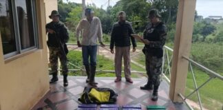 Desde una lancha paraguaya arrojaron una valija con marihuana en la costa chaqueña