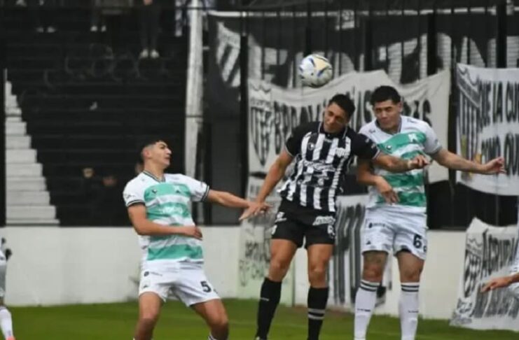 For Ever volvió a perder de local y llegó último a la mitad del torneo