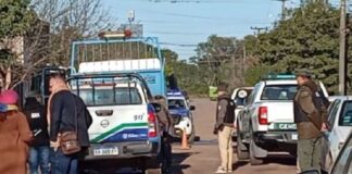 Desaparición de Axel: 36 días después allanaron comisarías y secuestraron patrulleros