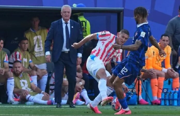 Francia eliminó a Paraguay