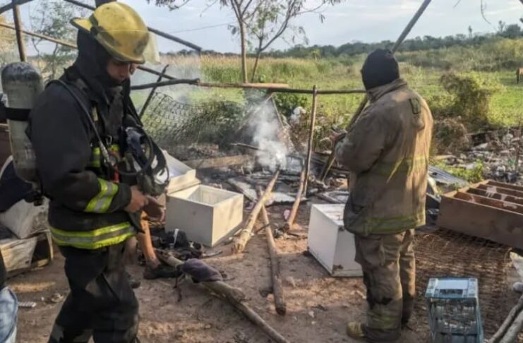 Le quemó la casa al vecino que le robó un cable: los 2 presos