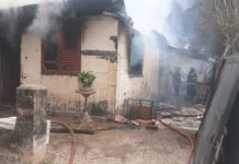 Un incendio arruinó 2 viviendas contiguas en Resistencia