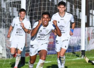For Ever venció a Morón y empezó a subir en la tabla