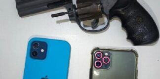 Motochorros de 19 y 15 años robaron 2 iPhone a mano armada