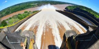 Crecida: Itaipú reabrió sus compuertas y se espera un repunte del Paraná