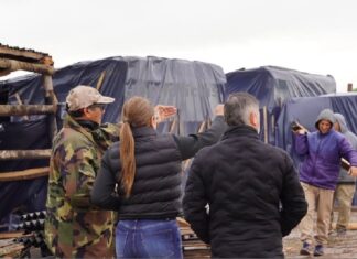 Evacuados en Barranqueras: Alicia Azula bancó los ranchitos de Magda Ayala