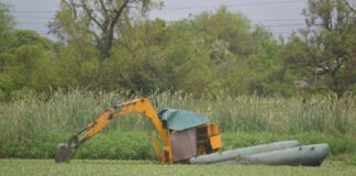 Barranqueras: avanza la limpieza de la laguna de Ucal pero es insuficiente