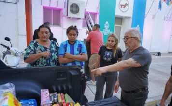 Solidaridad y política a diestra y siniestra (respectivamente)